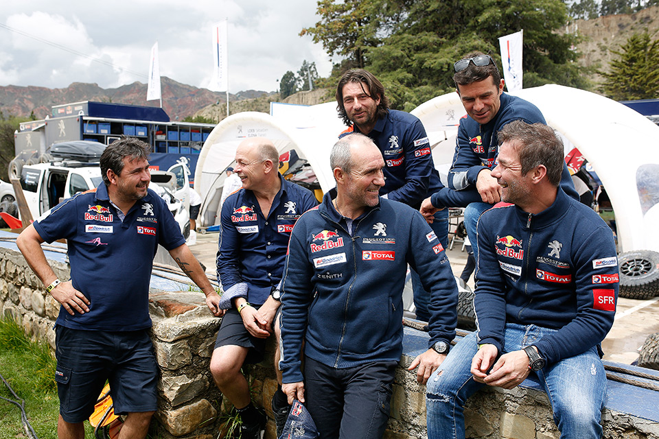 Peugeot vainqueur du Dakar 2017 : triplé historique des 3008 DKR !