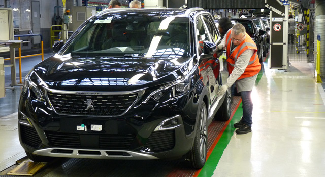 Production du nouveau SUV Peugeot 5008 II : une nouvelle équipe