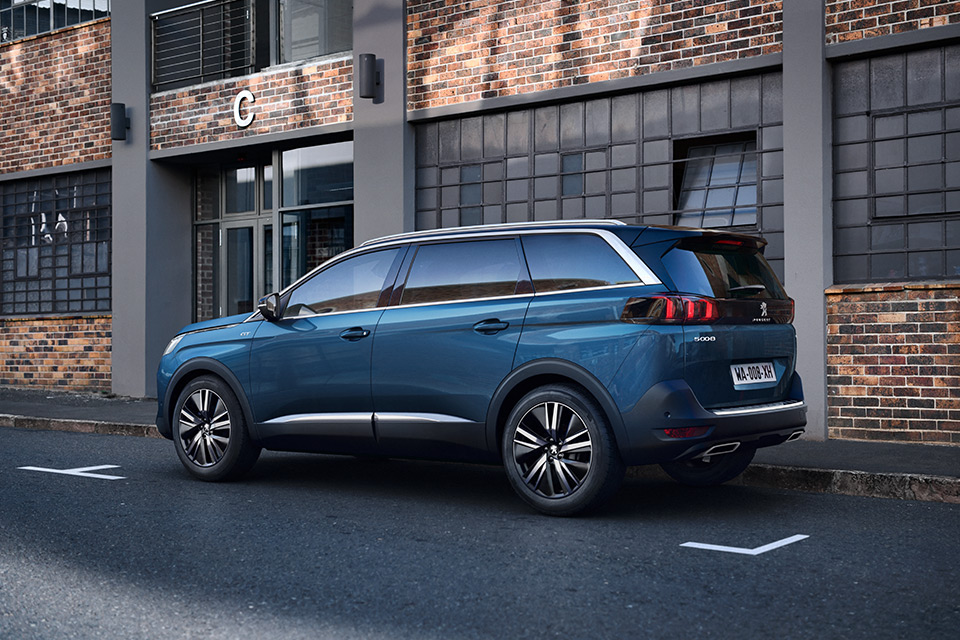 Photo nouveau SUV Peugeot 5008