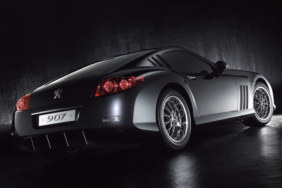 Photo officielle Peugeot 907 Concept (2004)