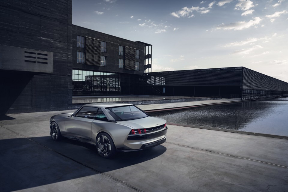 Photo officielle Peugeot e-Legend Concept Car (2018)