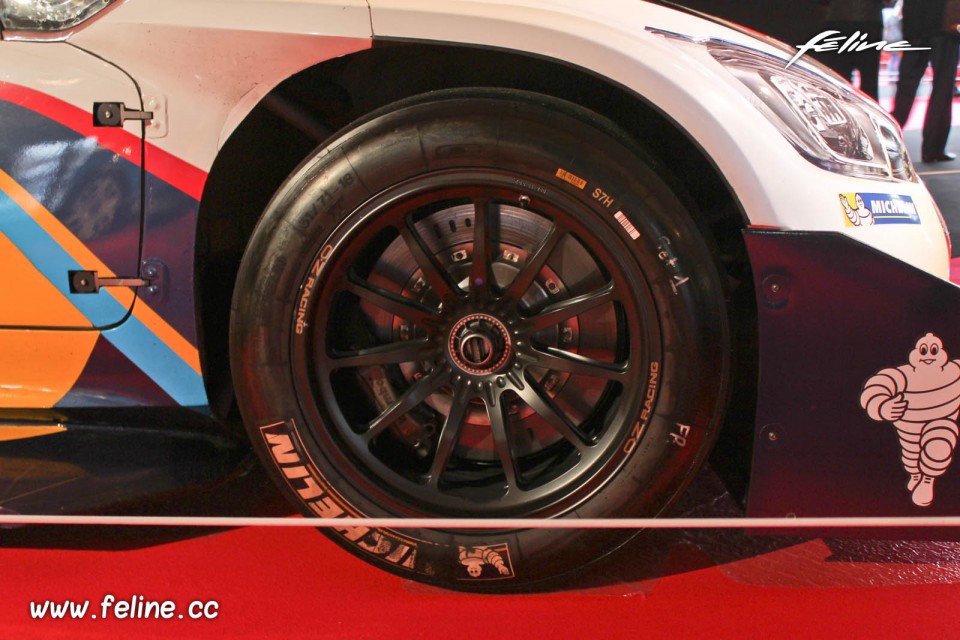 Roue avant Peugeot 208 T16 Pikes Peak (2013) - Concept Cars 2014