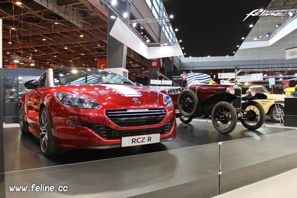 Photo Peugeot RCZ R (2013) et Peugeot 172 R Grand Sport (1926) - Salon Rétromobile 2014