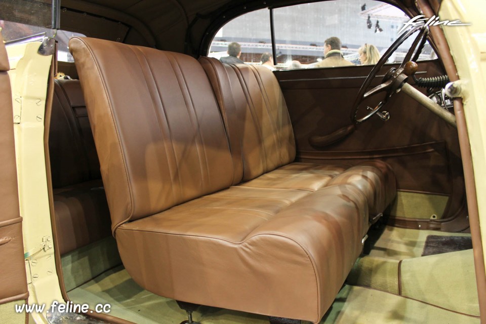 Sièges Peugeot 402 B coach décapotable (1939) - Salon Rétromobile 2014