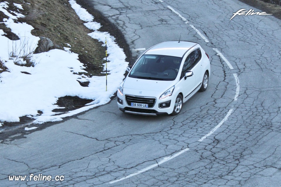 Peugeot 3008 HYbrid4 Blanc Nacré - Peugeot Winter Experience 2014