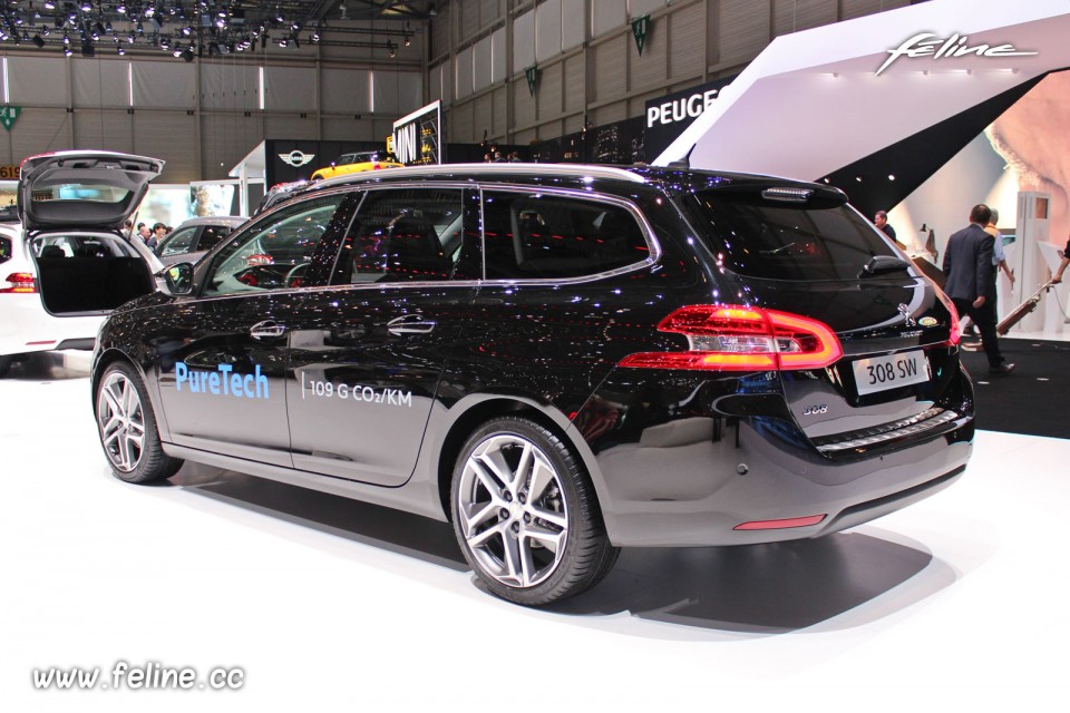 Photo Peugeot 308 SW II Noir Perla Nera - Salon de Genève 2014