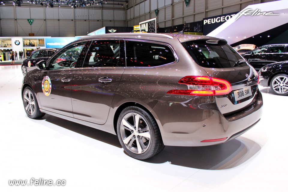 Photo Peugeot 308 SW II Gris Moka - Salon de Genève 2014