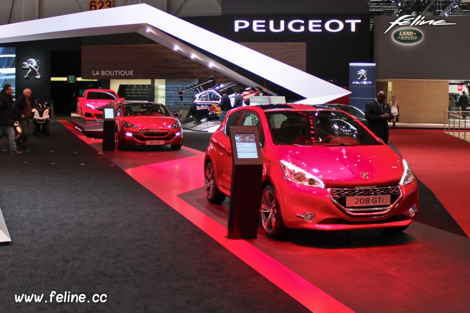 Photo Peugeot 208 GTi Rouge Rubi - Salon de Genève 2014