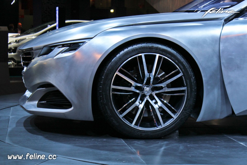 Photo jante aluminium Peugeot Exalt Concept (2014) - Salon de Pa