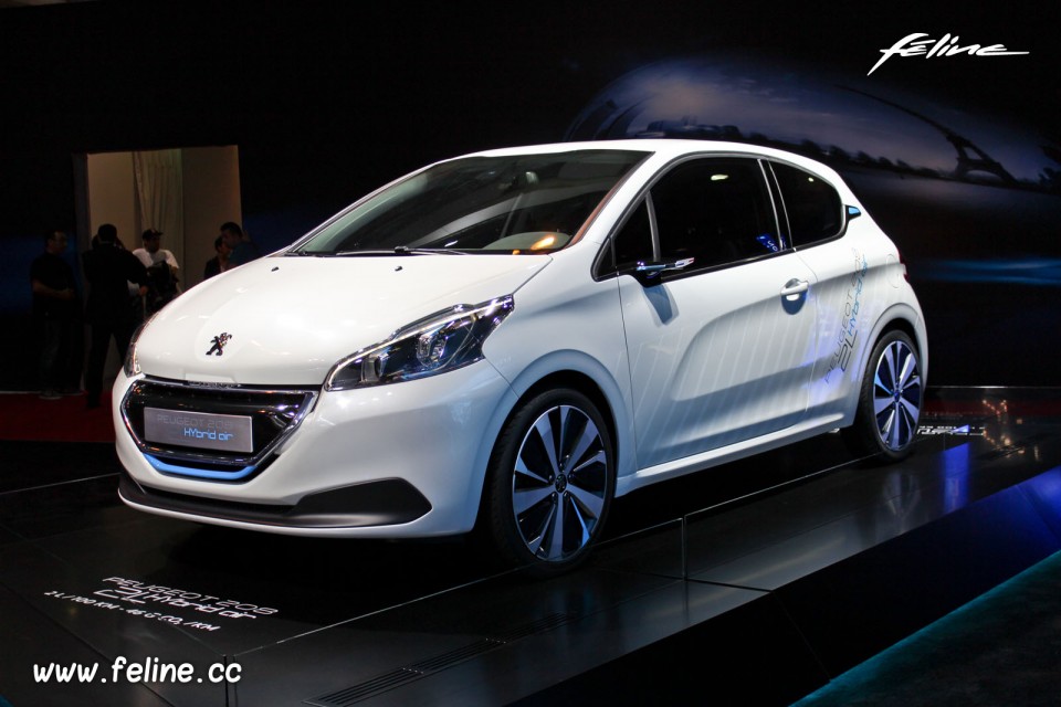 Photo Peugeot 208 HYbrid Air 2L Concept - Salon de Paris 2014