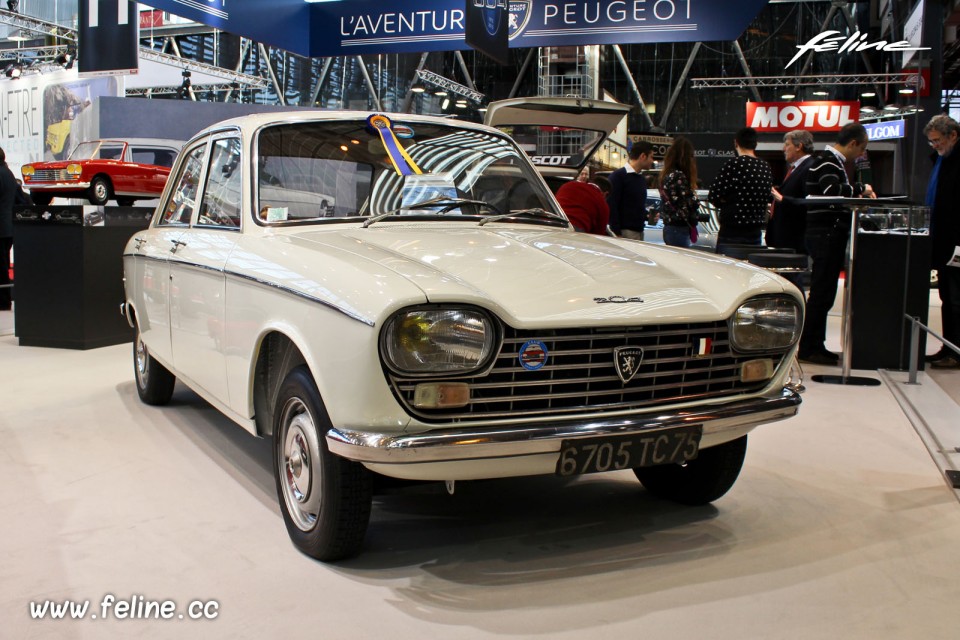 Peugeot 204 Berline Grand Luxe (1966) - Salon Rétromobile 2015