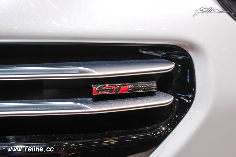 Photo badge Peugeot RCZ GT Line - Salon de Genève 2015