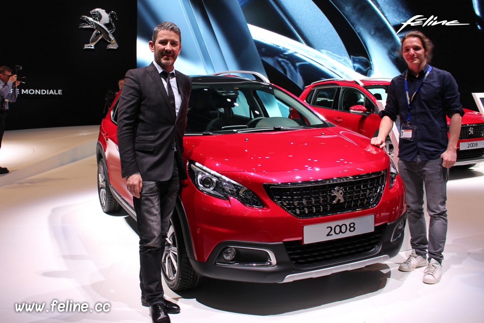 Photo Gilles Vidal, Tobias et Peugeot 2008 restylée - Salon de