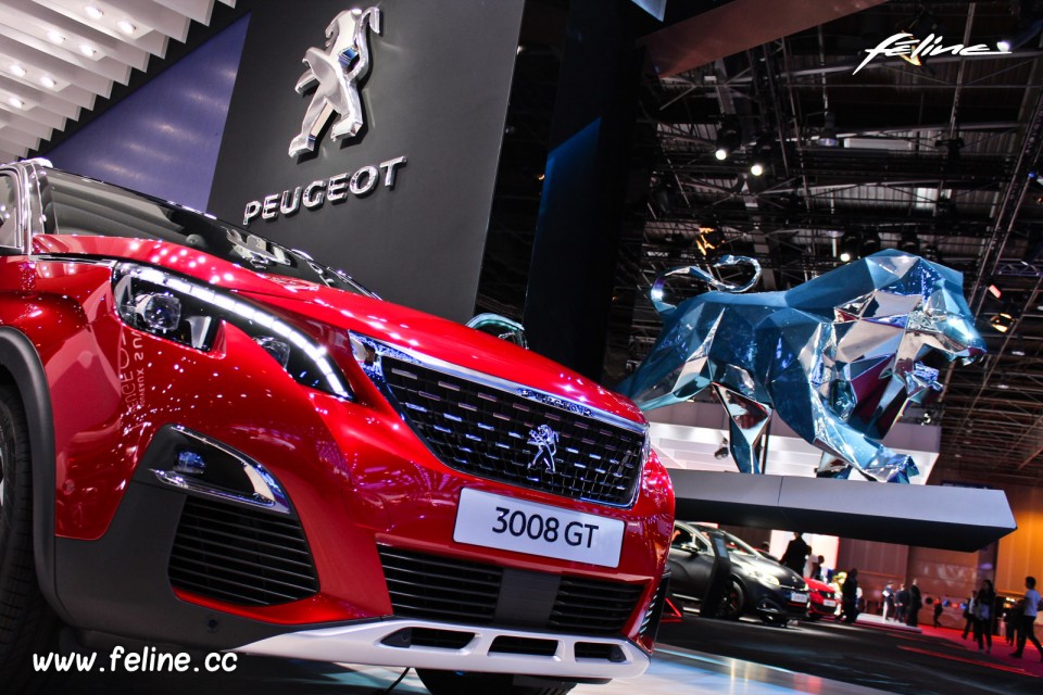 Photo Peugeot 3008 II Rouge Ultimate - Salon de Paris 2016