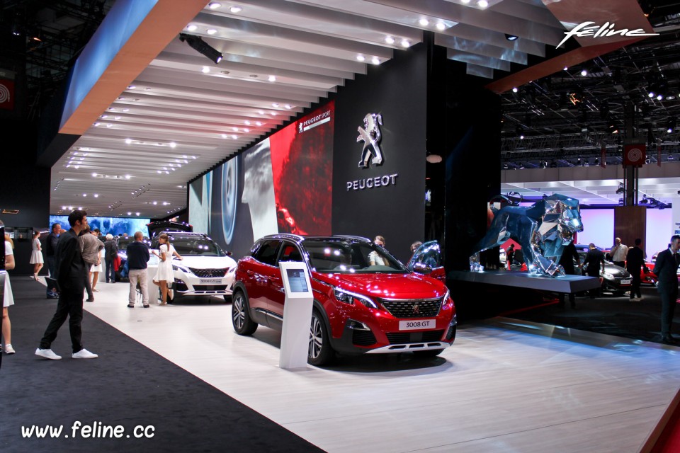 Photo Peugeot 3008 II Rouge Ultimate - Salon de Paris 2016