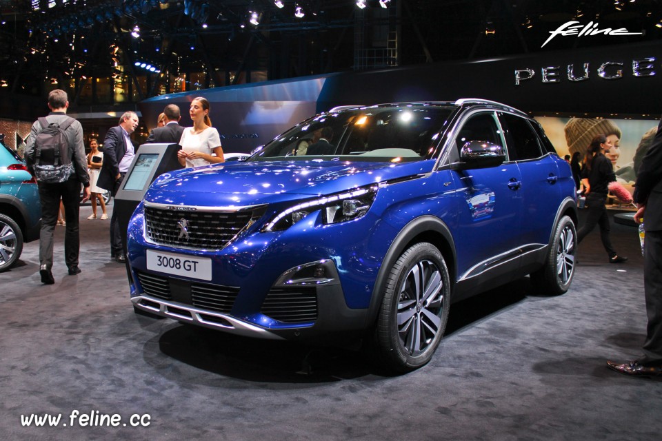 Photo Peugeot 3008 II Bleu Magnetic - Salon de Paris 2016