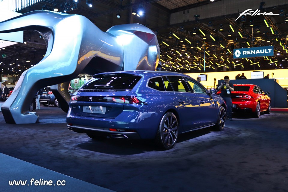 Photo Peugeot 508 SW Allure Bleu Célèbes - Salon de Paris 2018