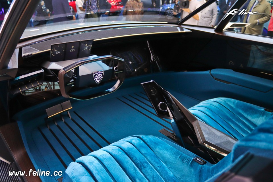 Photo intérieur Peugeot e-Legend Concept - Salon de Paris 2018