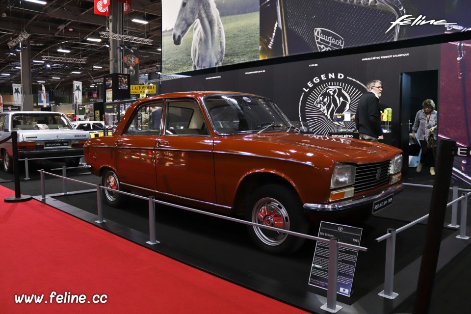 Photo Peugeot 304 Berline (1969) - Salon Rétromobile 2019