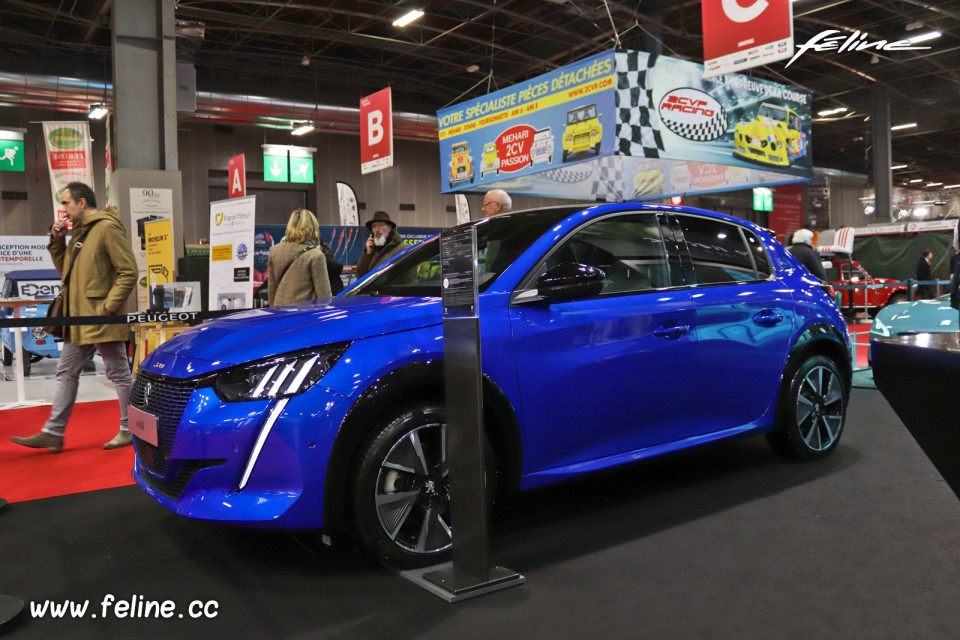 Photo Peugeot e-208 électrique (2020) - Salon Rétromobile 2020