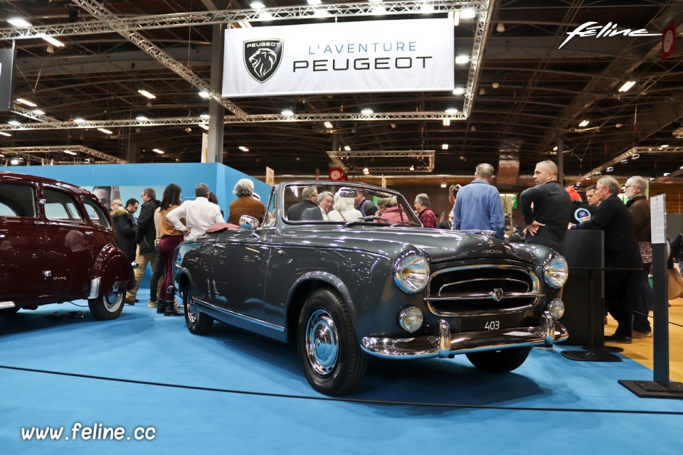 Photo Peugeot 403 Cabriolet - Salon Rétromobile 2023