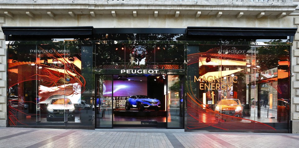 Vitrine « Magnetic Energy » @ Peugeot Avenue Paris - Juillet 2015