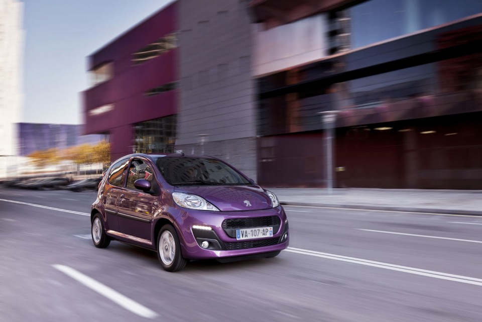 Photo Peugeot 107 Prune Plum - 1-019