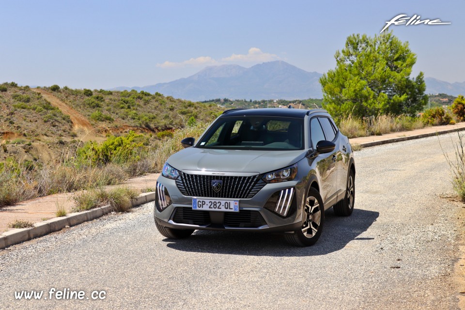 Photo essai Peugeot e-2008 II restylée Allure Electrique 156 (2023)