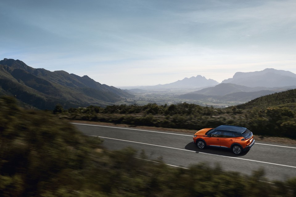 Photo route Peugeot 2008 II GT (2019)