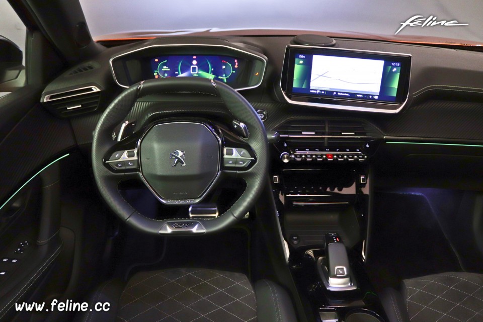 Photo poste de conduite  i-Cockpit Peugeot 2008 II GT (2019)