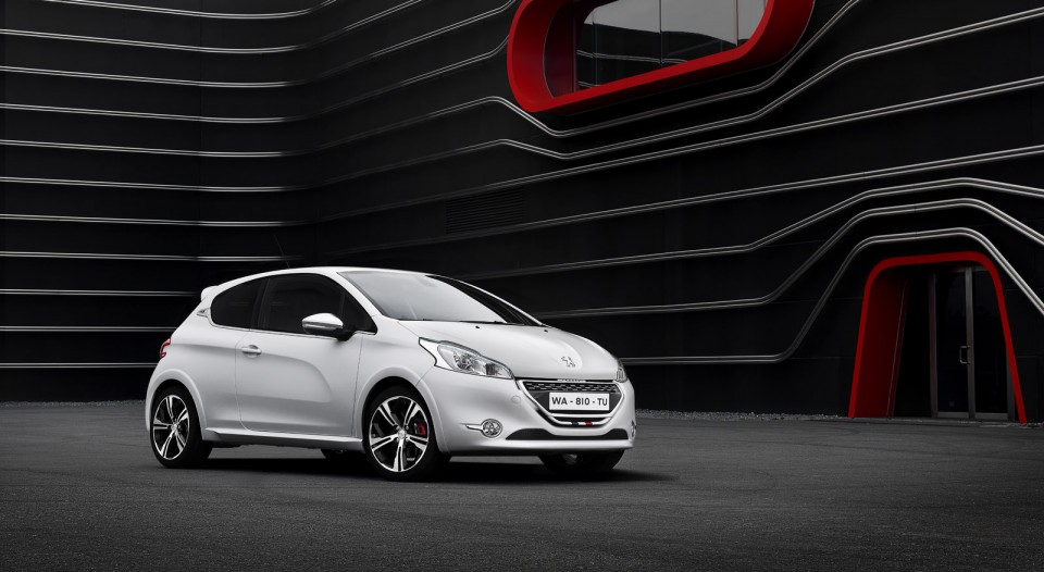 Photo Peugeot 208 GTi I Limited Edition (2013) - 1-015