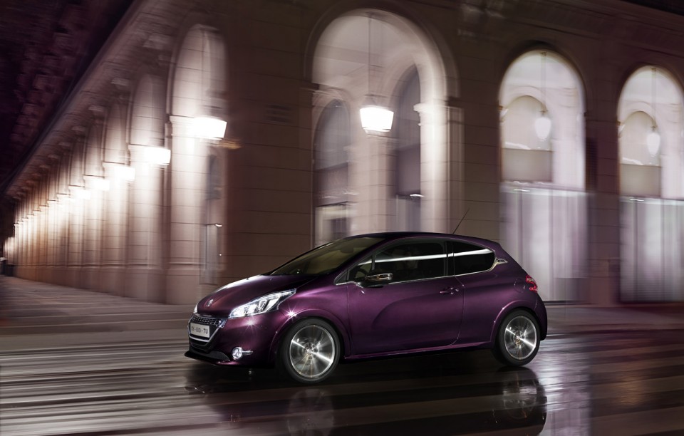 Photo profil dynamique Peugeot 208 XY I Purple Night (2013) - 1-007