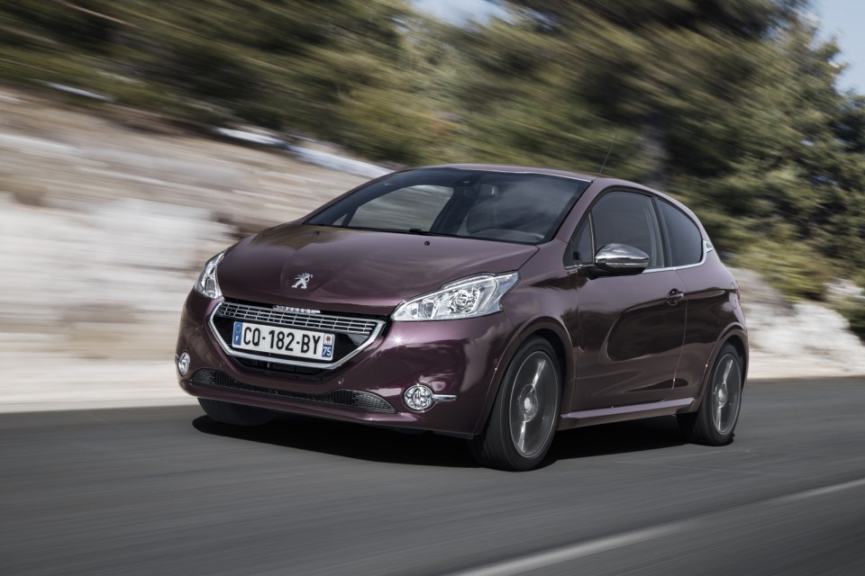 Photo officielle Peugeot 208 XY I Purple Night (2013) - 1-013