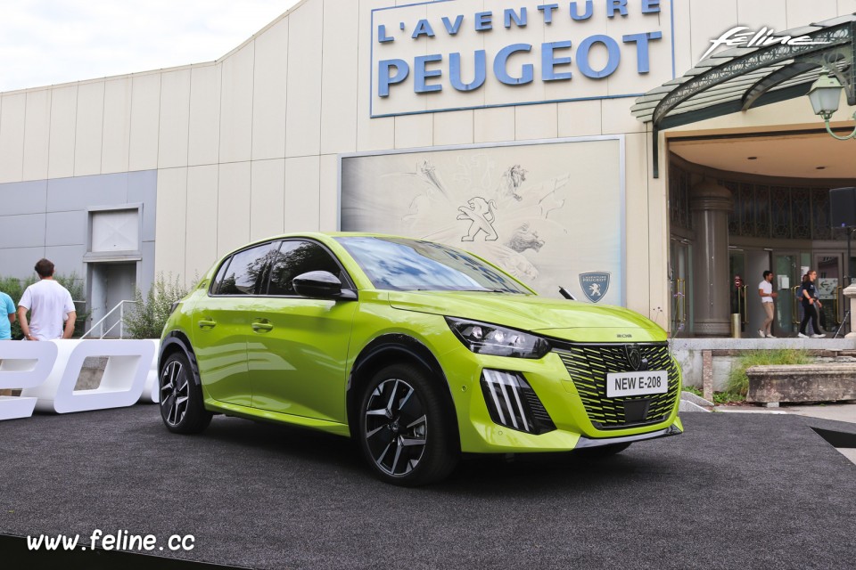 Photo Peugeot e-208 II électrique restylée - Présentation officielle (2023)