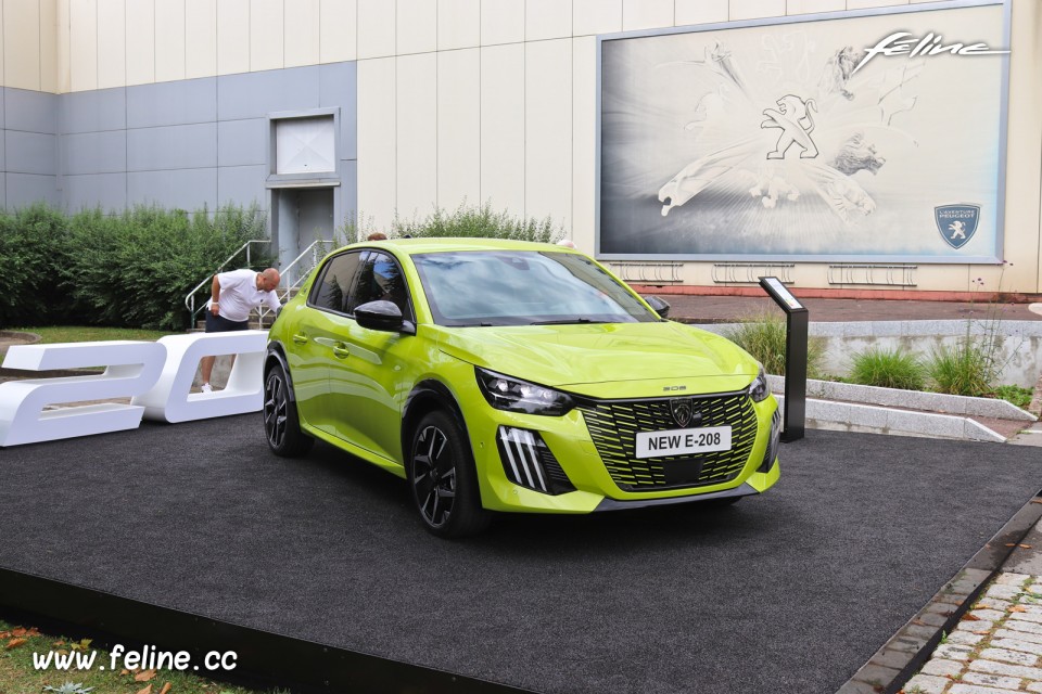 Photo Peugeot e-208 II restylée Jaune Agueda - Présentation officielle (2023)