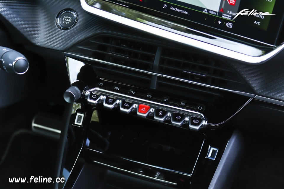 Photo touches raccourcis fonctions Peugeot 208 II GT Line (2019)