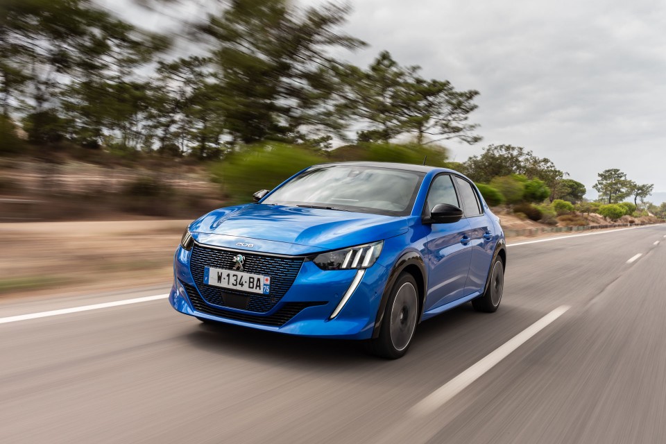 Photo officielle Peugeot e-208 GT Bleu Vertigo - Essais presse 2