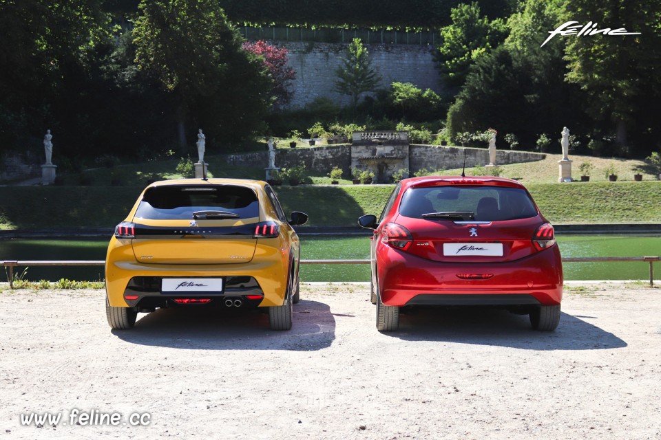 Photo comparatif face arrière Peugeot 208 I Allure et Peugeot 2