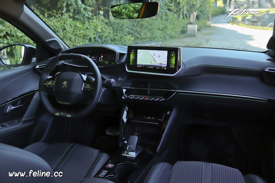 Photo intérieur tri-matière Capy tissu TEP Peugeot 208 II GT L