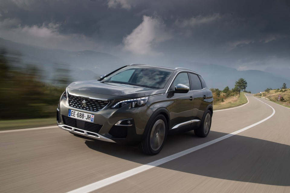 Photo Peugeot 3008 II GT Coupe Franche Gris Amazonite - Essais p