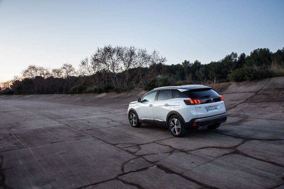 Photo Peugeot 3008 II GT HYbrid Blanc Nacré - Essais presse 202