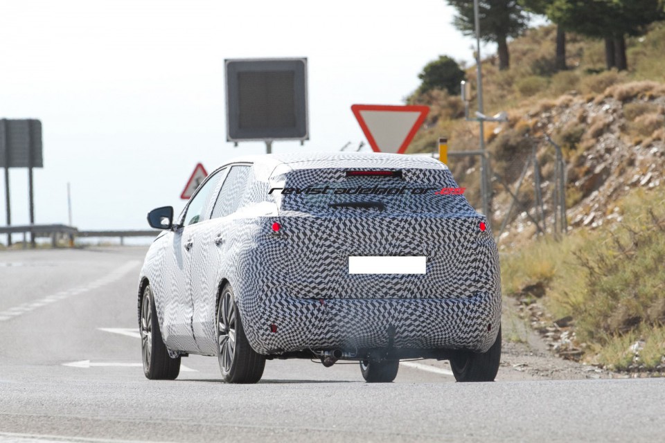 Photo volée nouvelle Peugeot 3008 II (2016)