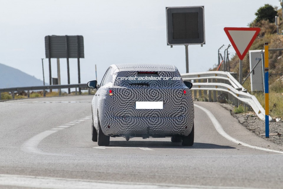 Photo espion nouvelle Peugeot 3008 II (2016)