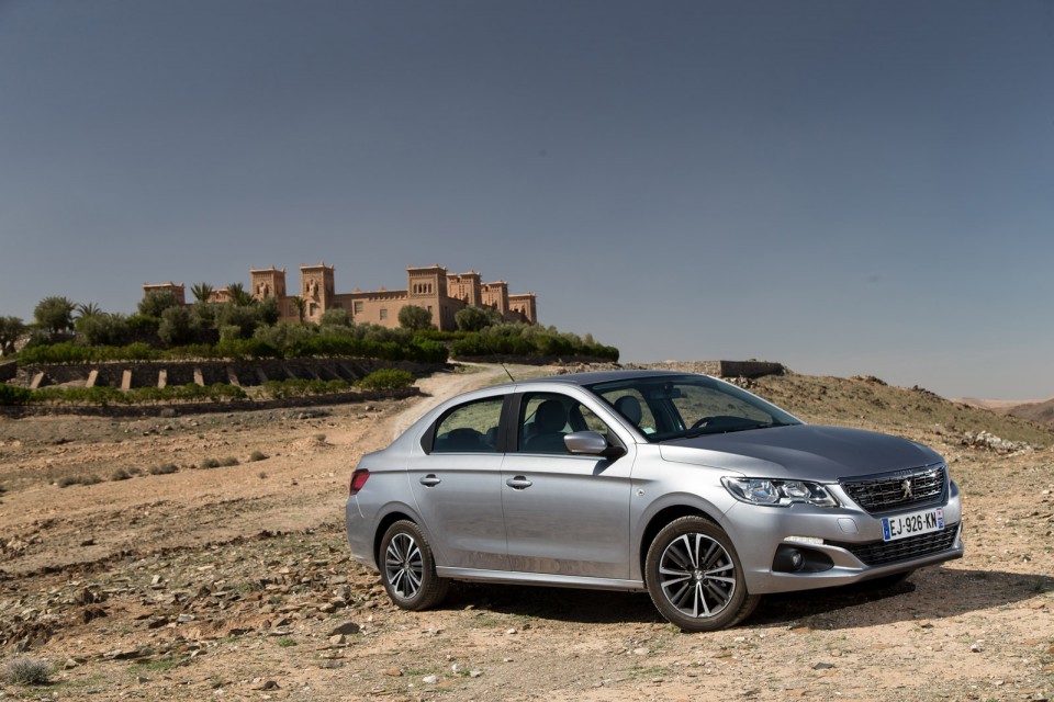 Photo Peugeot 301 I restylée Allure Gris Artense - Essais press