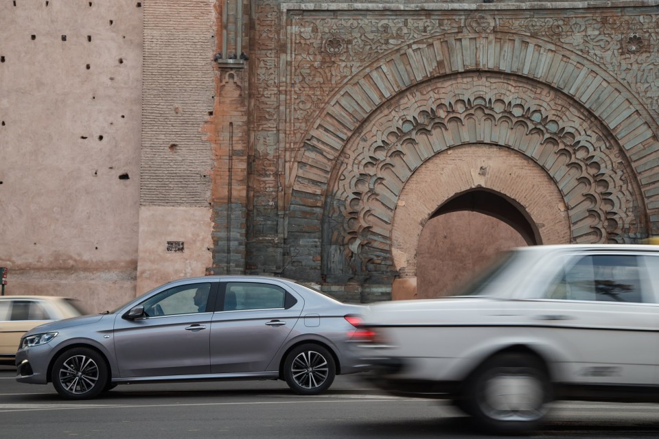 Photo Peugeot 301 I restylée Allure Gris Artense - Essais press