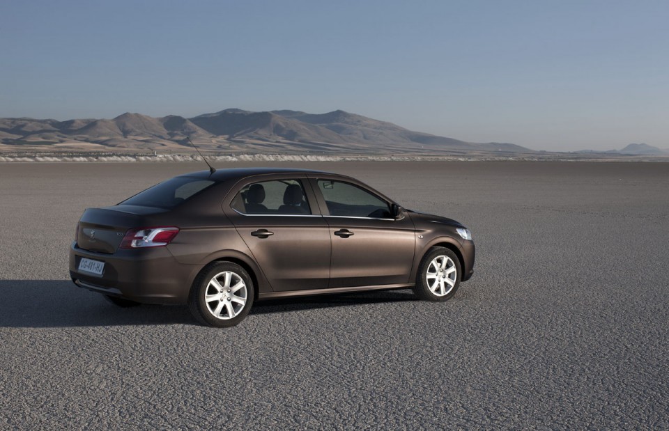 Photo Peugeot 301 I Brun Rich Oak (2012)