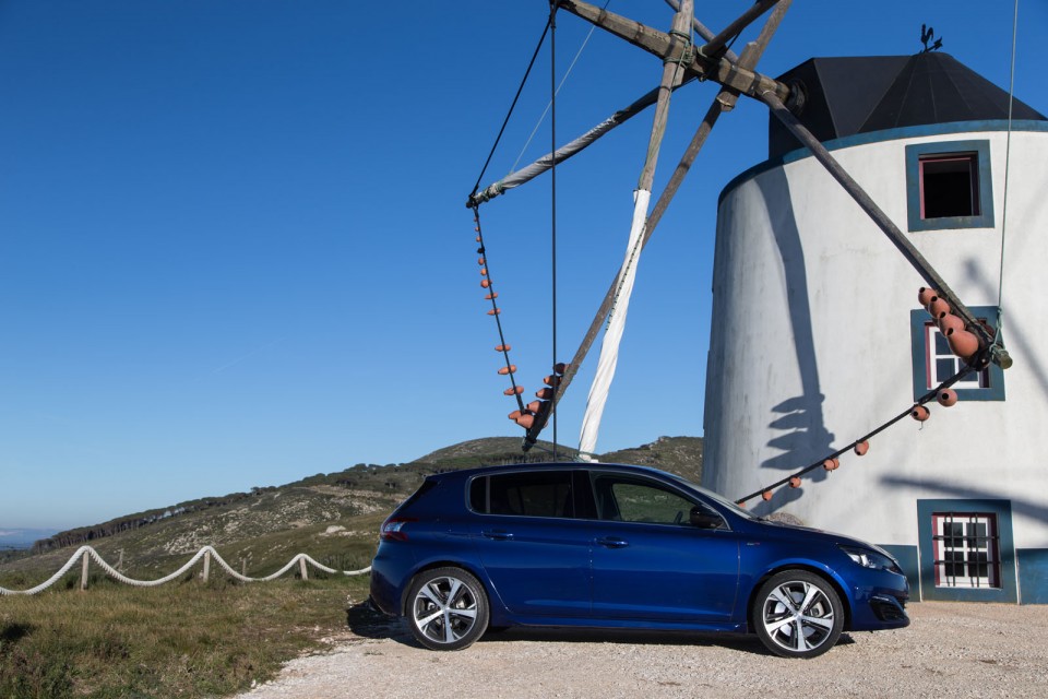 Photo Peugeot 308 GT Bleu Magnetic - Essais 2015