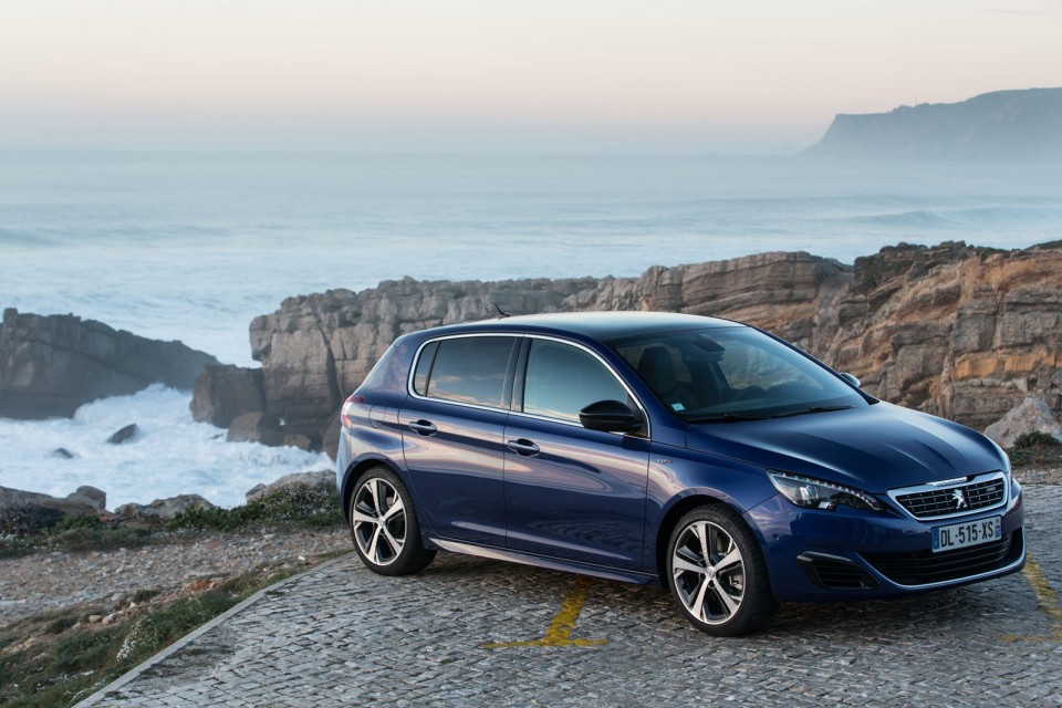 Photo Peugeot 308 GT Bleu Magnetic - Essais 2015