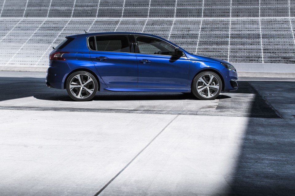 Photo profil Peugeot 308 GT Bleu Magnetic