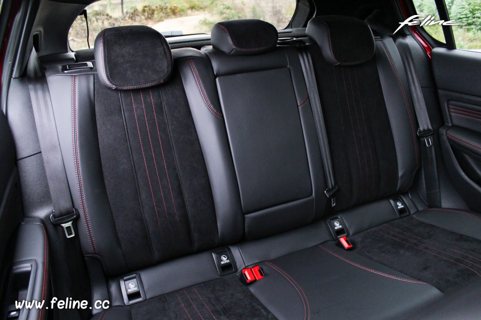 Photo banquette arrière Peugeot 308 GTi by Peugeot Sport (2015)